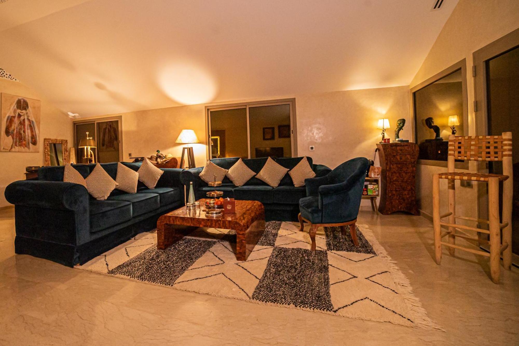 Sumahan & Hotel Tazrou